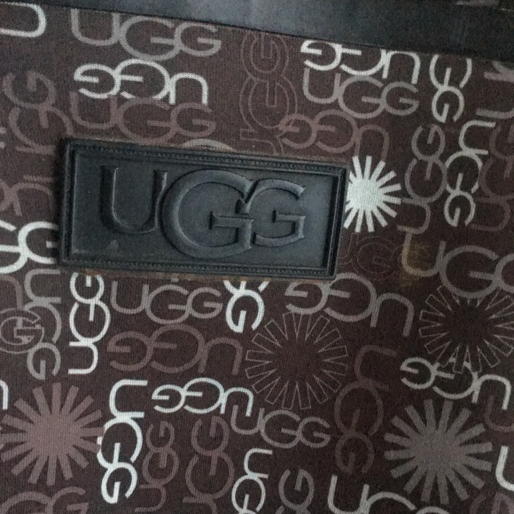 UGG Monogram Logo Rainboots! - Picture 10 of 15